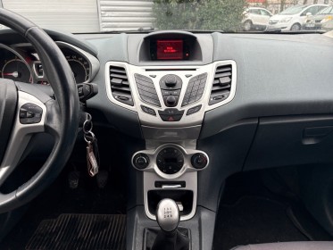 Ford fiesta 1.4 tdci 68 ambiente / distribution ok / climatisation / factures / ct ok / rÉvision ok occasion simplicicar...