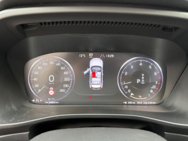 Volvo xc40 t5 awd 247 ch geartronic 8 momentum / toit ouvrant panoramiqiue / sieges electriques / entretien full volvo...