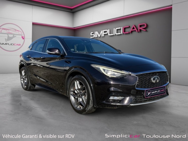 Infiniti q30 2.2d 170 7dct premium tech camera 360 toit ouvrant hifi bose occasion simplicicar toulouse nord simplicicar...