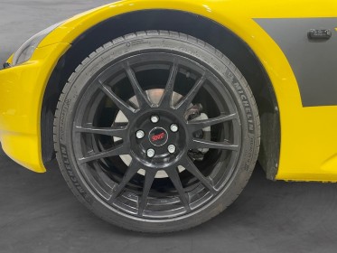 Honda s2000 roadster ap1 2.0 vtec 240ch spa yellow pearl occasion simplicicar lyon ouest simplicicar simplicibike france