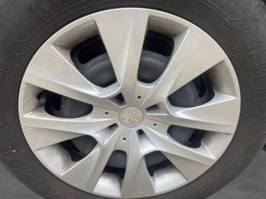 Peugeot 208 puretech 68ch bvm5 like  garantie 12 mois occasion simplicicar lyon nord simplicicar simplicibike france