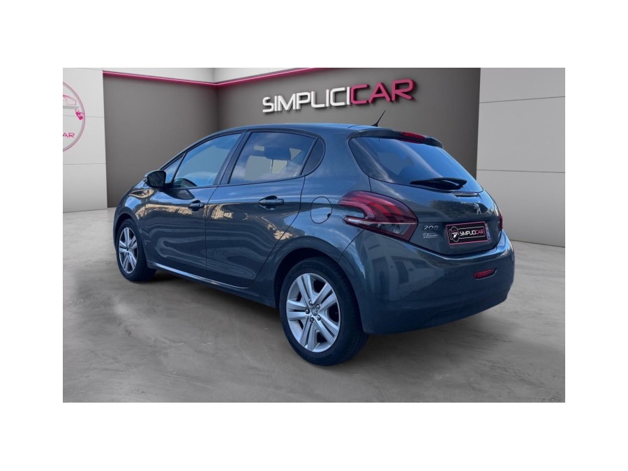 PEUGEOT d'occasion 208 1.2 PURE TECH 82 STYLE de 2016 Nice (06)﻿