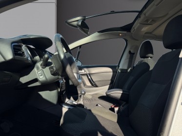 Citroen c3 vti 82 exclusive toit panoramique radar de recul régulateur de vitesse distribution ok garantie 12 mois occasion...