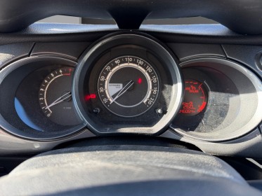 Citroen c3 vti 82 exclusive toit panoramique radar de recul régulateur de vitesse distribution ok garantie 12 mois occasion...