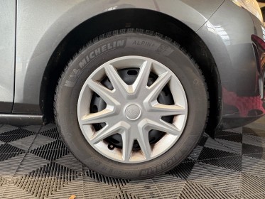 Ford fiesta 1.1 70 ch bvm5 essential garantie 12 mois occasion  simplicicar aix les bains simplicicar simplicibike france