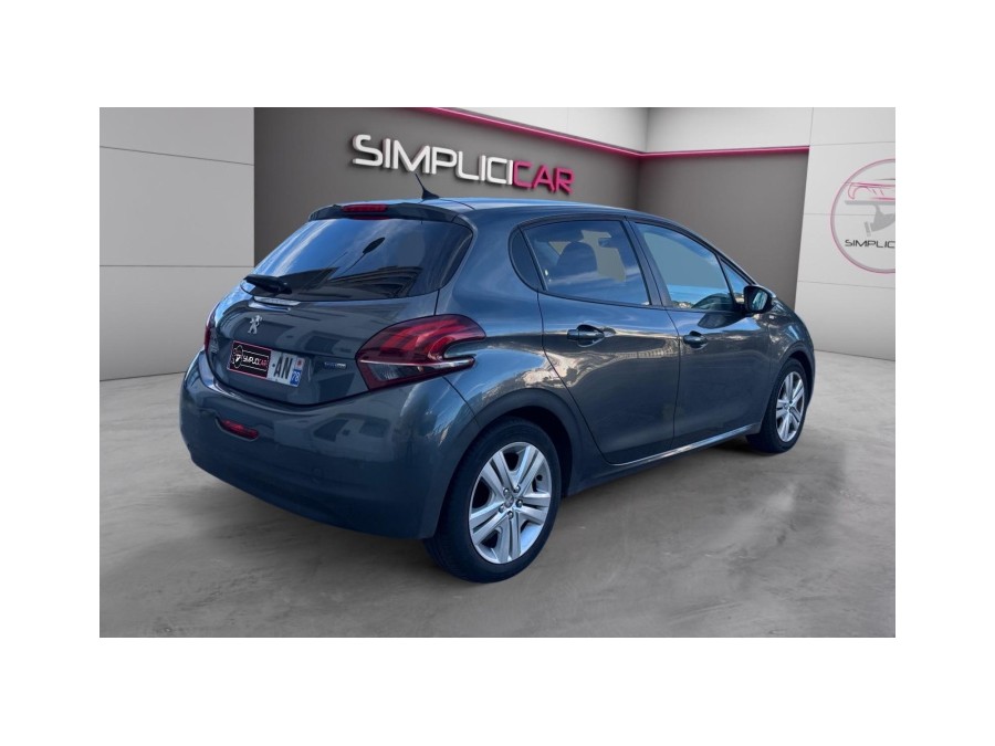 PEUGEOT d'occasion 208 1.2 PURE TECH 82 STYLE de 2016 Nice (06)﻿