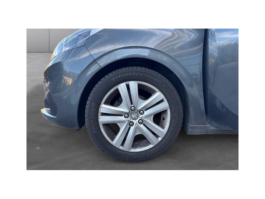 PEUGEOT d'occasion 208 1.2 PURE TECH 82 STYLE de 2016 Nice (06)﻿