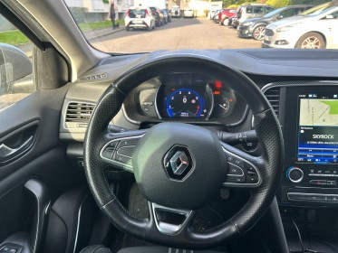 Renault megane iv berline tce 130 energy intens occasion simplicicar vaucresson simplicicar simplicibike france