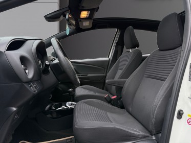 Toyota yaris hybride rc18 100h collection toit panoramique camera de recul garantie toyota 36 mois possible occasion...