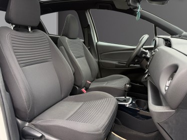 Toyota yaris hybride rc18 100h collection toit panoramique camera de recul garantie toyota 36 mois possible occasion...