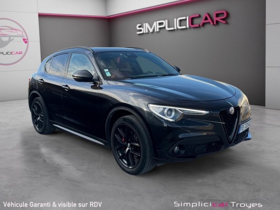 Alfa romeo stelvio turismo 2.2 210 q4 at8 toit ouvrant sièges chauffant caméra de recul garantie 12 mois occasion barberey...