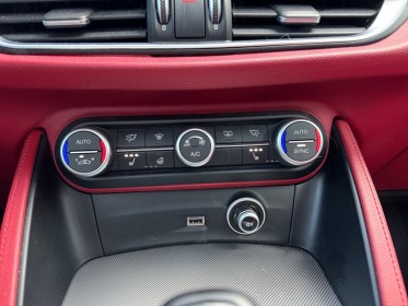 Alfa romeo stelvio turismo 2.2 210 q4 at8 toit ouvrant sièges chauffant caméra de recul garantie 12 mois occasion barberey...