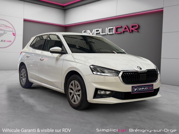 Skoda fabia 1.0 tsi 95ch bvm5 ambition 1ère main caméra de recul carplay garantie constructeur occasion simplicicar...