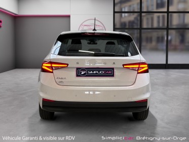 Skoda fabia 1.0 tsi 95ch bvm5 ambition 1ère main caméra de recul carplay garantie constructeur occasion simplicicar...