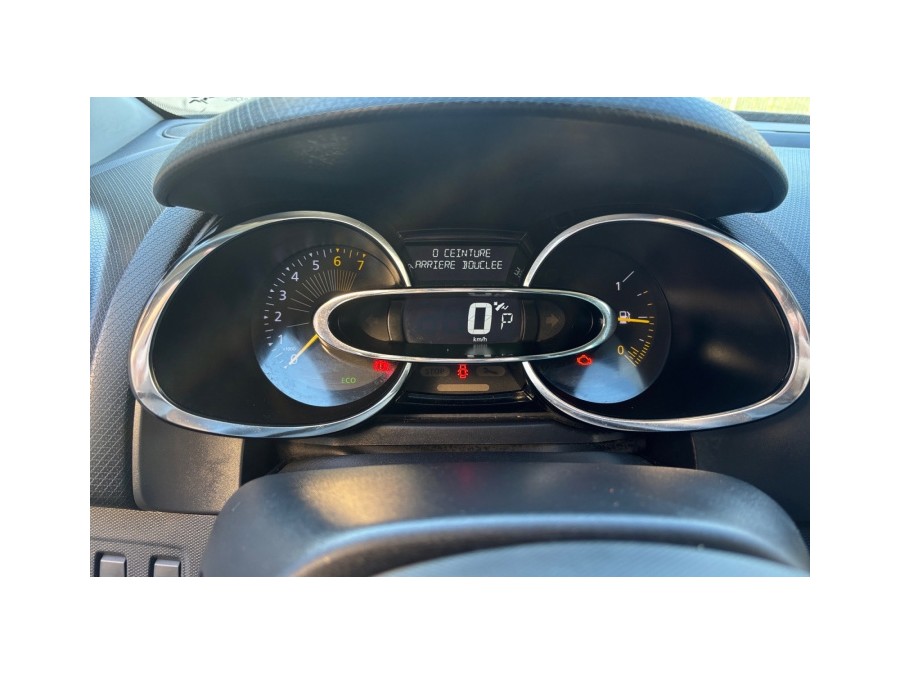 RENAULT d'occasion CLIO TCE 120 INITIALE PARIS EDC de 2014 Nice (06)﻿
