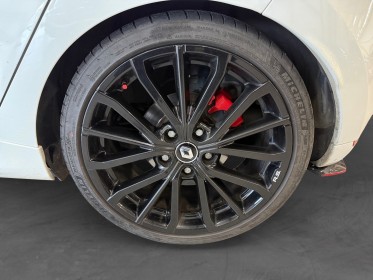 Renault clio iv 1.6 turbo 220 edc rs trophy / rs monitor / caméra / sièges chauffant occasion simplicicar veauche...