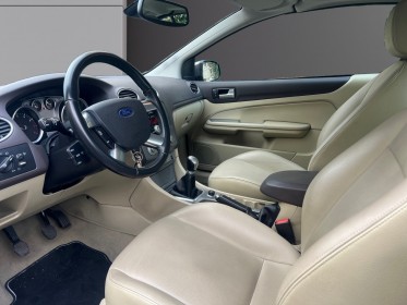 Ford focus coupe cabriolet c 2.0 - 145 titanium, sièges chauffants, intérieure cuire, garantie 12 mois. occasion...