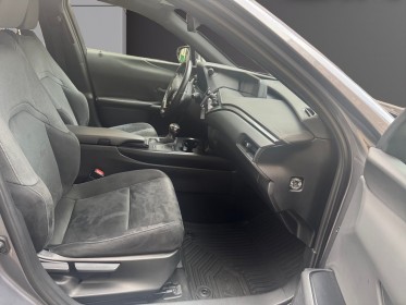 Lexus ux my21 250h 2wd premium edition occasion paris 15ème (75) simplicicar simplicibike france