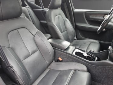 Volvo xc40 p8 recharge awd 408 ch 1edt r-design toit ouvrant harman kardon pompe à chaleur garantie 12 mois occasion...