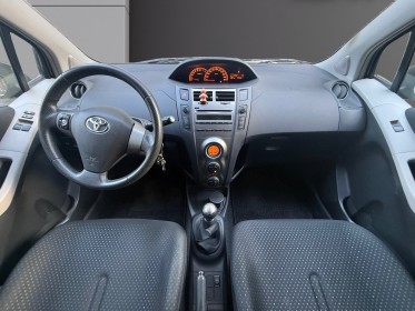 Toyota yaris 100 vvt-i confort pack/garantie 12 mois/entretien complet toyota/ occasion montreuil (porte de vincennes)(75)...