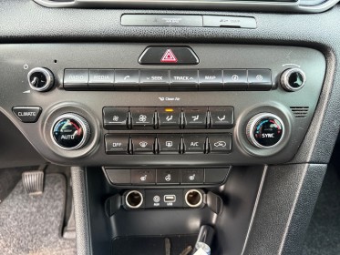 Kia sportage 1.7 crdi 115 isg 4x2 premium sièges/volant chauffants carplay android auto garantie 12 mois occasion...