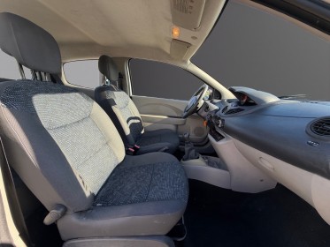 Renault twingo ii 1.2 60 eco2 occasion avignon (84) simplicicar simplicibike france