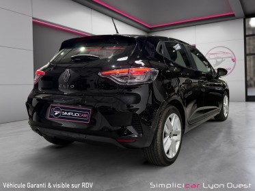 Renault clio v nouvelle tce 90 evolution - garantie 12 mois occasion simplicicar lyon ouest simplicicar simplicibike france