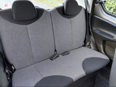 Toyota aygo mc 1.0 vvt-i dynamic 5 portes - garantie 12 mois occasion simplicicar brest simplicicar simplicibike france