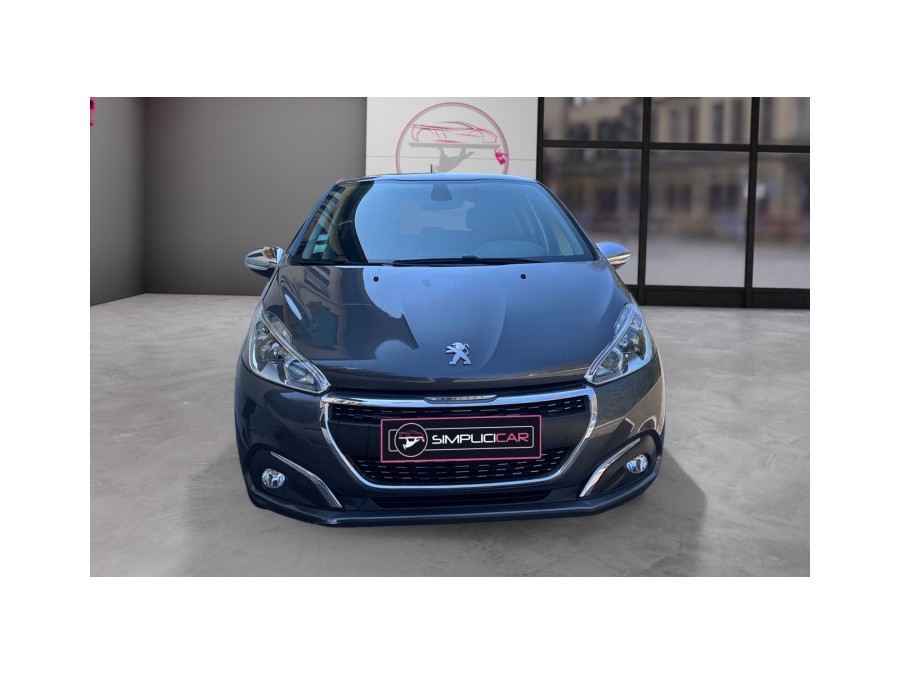 PEUGEOT d'occasion 208 AFFAIRE 1.2 PURE TECH 82 PREMIUM de 2019 Nice