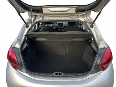 Peugeot 208 active 1.2 82ch bvm5 - faible km - distrib ok - occasion simplicicar compiegne simplicicar simplicibike france