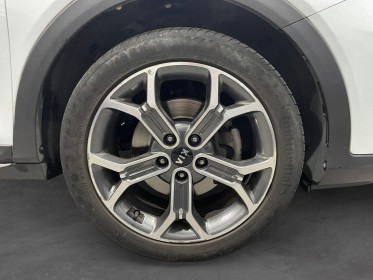 Kia xceed 1.0l t-gdi 120 ch bvm6 isg design i garantie constructeur 03/27 occasion simplicicar lyon ouest simplicicar...