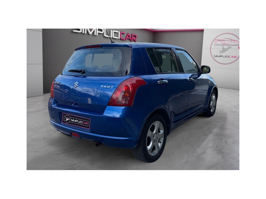 SUZUKI d'occasion SWIFT 1.3 VVT GL de 2006 Nice (06)﻿