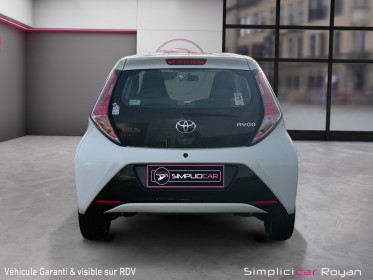 Toyota aygo 1.0 vvt-i x-shift x-play garantie 1 an/première main occasion simplicicar royan simplicicar simplicibike france