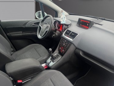 Opel meriva 1.6 cdti-136 ch-cosmo pack-attelage-révisé et garantie 12 mois occasion simplicicar salon de provence...