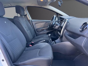 Renault clio iv 1.2 16v 75 limited carnet d'entretient complet, garantie 12mois occasion simplicicar lyon nord simplicicar...