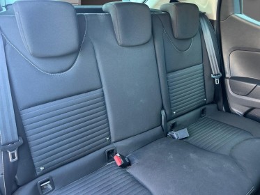 Renault clio iv 1.2 16v 75 limited carnet d'entretient complet, garantie 12mois occasion simplicicar lyon nord simplicicar...