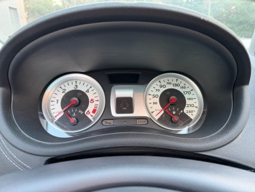 Renault clio iii dci 105 gordini  toit ouvrant / tomtom garantie 12 mois occasion simplicicar lyon nord simplicicar...