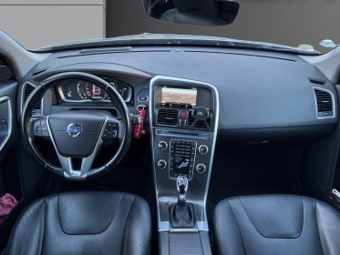 Volvo xc60 d4 awd 181 ch summum geartronic a garantie 12 mois 4 roues motrices 5 cylindres diesel - 4 pneus neufs occasion...