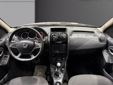 Dacia duster tce 125 4x2 black touch occasion simplicicar lyon ouest simplicicar simplicibike france