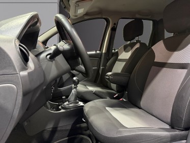 Dacia duster tce 125 4x2 black touch occasion simplicicar lyon ouest simplicicar simplicibike france