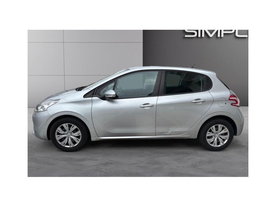 PEUGEOT d'occasion 208 1.2 VTI 82 ENVY de 2014 Nice (06)﻿