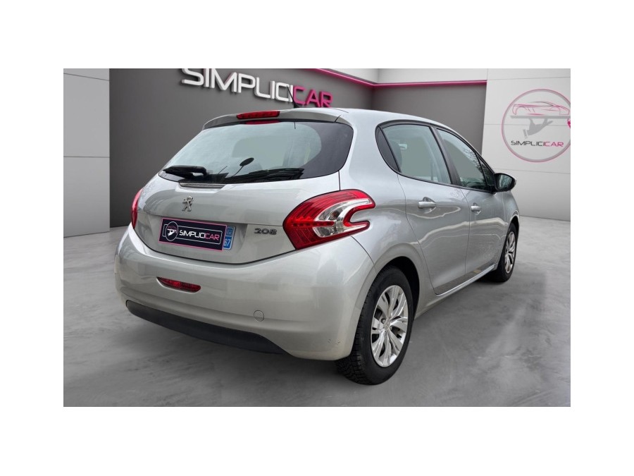 PEUGEOT d'occasion 208 1.2 VTI 82 ENVY de 2014 Nice (06)﻿