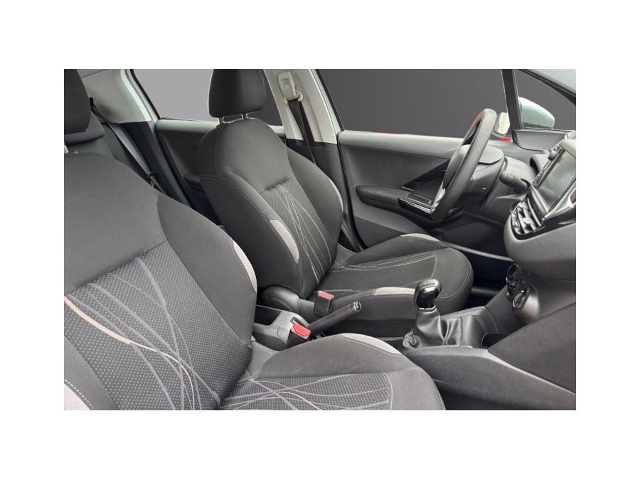 PEUGEOT d'occasion 208 1.2 VTI 82 ENVY de 2014 Nice (06)﻿