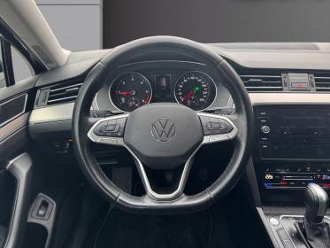 Volkswagen passat sw 2.0 tdi 150 dsg7 elegance attelage électrique carplay sièges chauffant garantie 12 mois occasion...