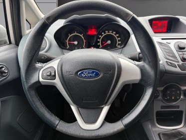 Ford fiesta 1.6 tdci 90 trend climatisation bluetooth garantie 12 mois occasion simplicicar marignane  simplicicar...