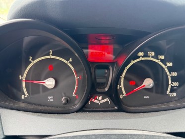 Ford fiesta 1.6 tdci 90 trend climatisation bluetooth garantie 12 mois occasion simplicicar marignane  simplicicar...