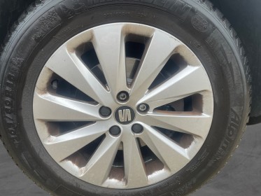 Seat arona 1.0 ecotsi 95 ch start/stop bvm5 style  garantie 12 mois occasion simplicicar lyon nord simplicicar simplicibike...