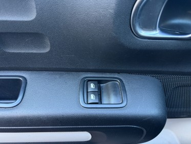 Citroen c3 c3 puretech 83 ss bvm5 feel pack distri ok garantie 12 mois occasion simplicicar marignane  simplicicar...