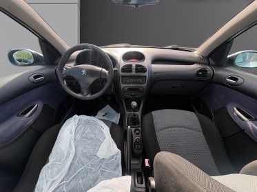 Peugeot 206 2.0 hdi xt occasion avignon (84) simplicicar simplicibike france