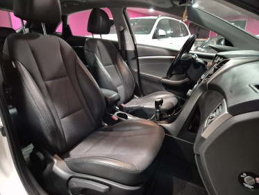 Hyundai i30 1.6 crdi 128 pack premium occasion simplicicar arras  simplicicar simplicibike france